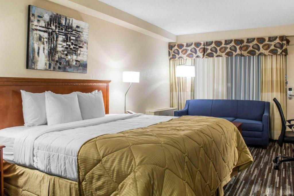 Lifestyle Inn Сидар-Фолс Экстерьер фото
